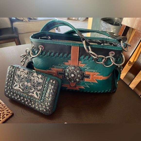Montana West turquoise purse & wallet - Picture 5 of 5
